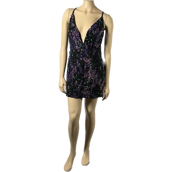 HELSI Dresses & Skirts - NWOT Helsi Sequin Dress